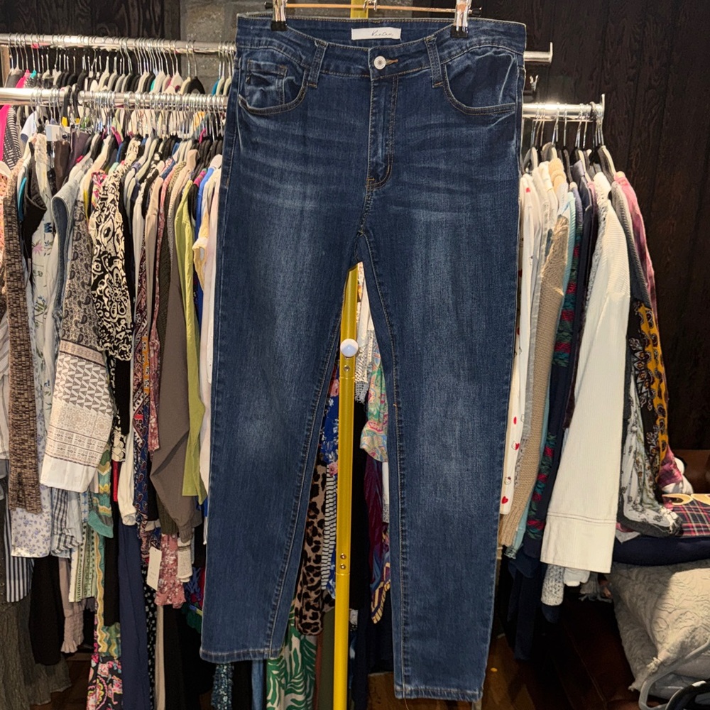 EUC KanCan Women's Dark Blue Slim Jeans